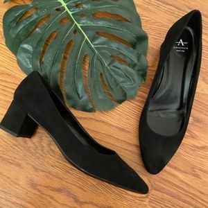 Aquatalia Black Suede Pointed Toe Block Heel Pumps